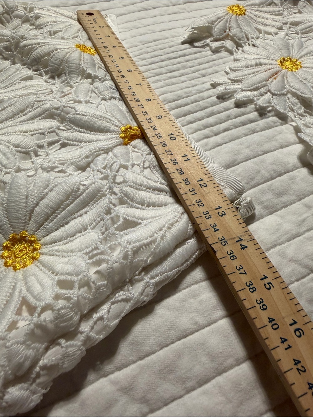 Saylor Morgana Daisy Lace Top Shorts Set White Yellow Size S - Picture 4 of 12